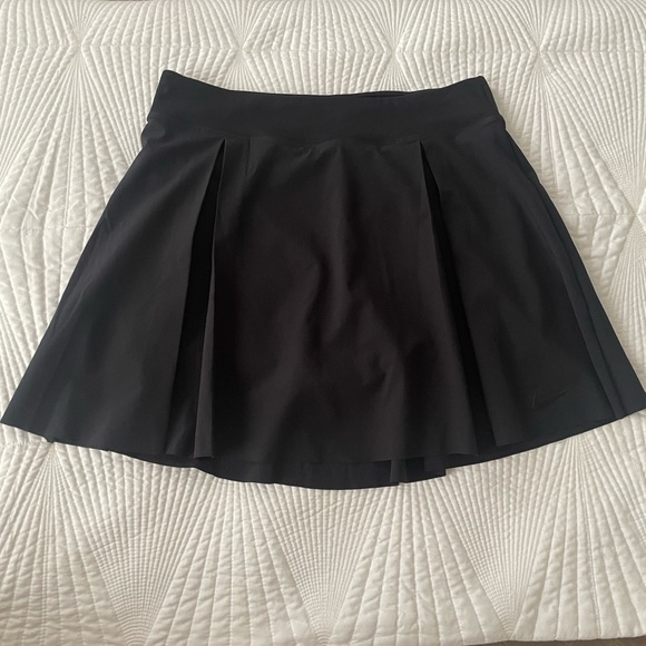 Nike Club Tennis Athletic Skirt Upf40 Size M Black - Picture 4 of 11